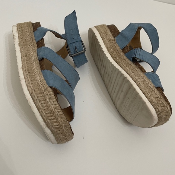 Shoes Sandals - Picture 6 of 7